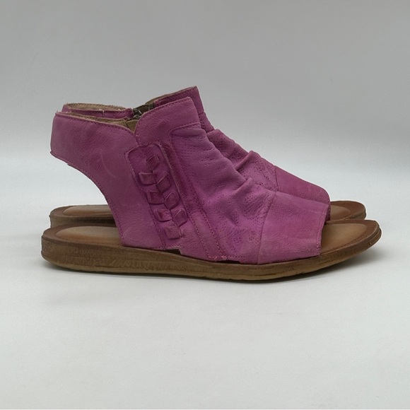 Miz Mooz Shoes - Miz Mooz Flaire Sandals. Size 9